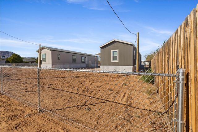 2810 E Snavely Avenue, Kingman, AZ 86409
