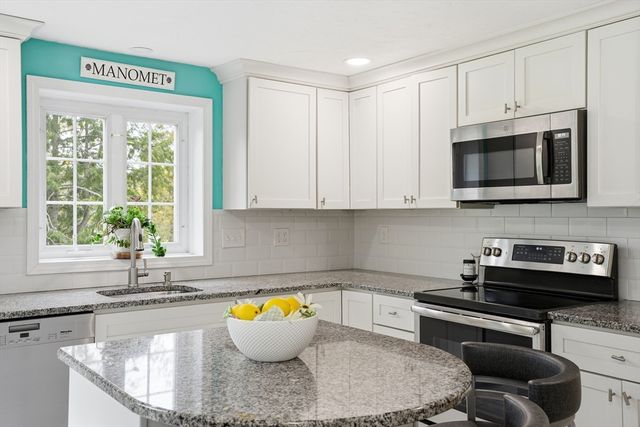 62 Donna Dr, Plymouth, MA 02360