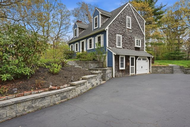 62 Donna Dr, Plymouth, MA 02360