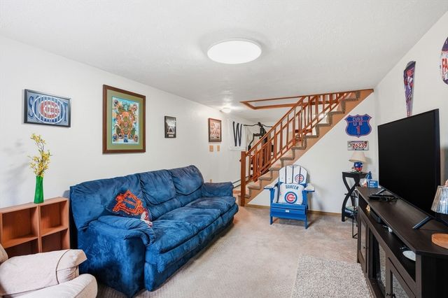 62 Donna Dr, Plymouth, MA 02360