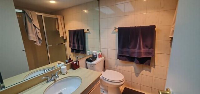 250 174th Street 819, Sunny Isles Beach, FL 33160