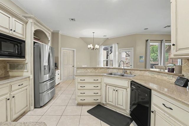 1901 Apache Trail, Edmond, OK 73003