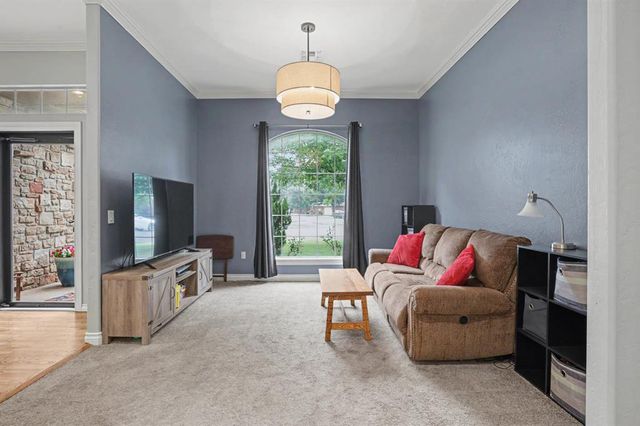 1901 Apache Trail, Edmond, OK 73003