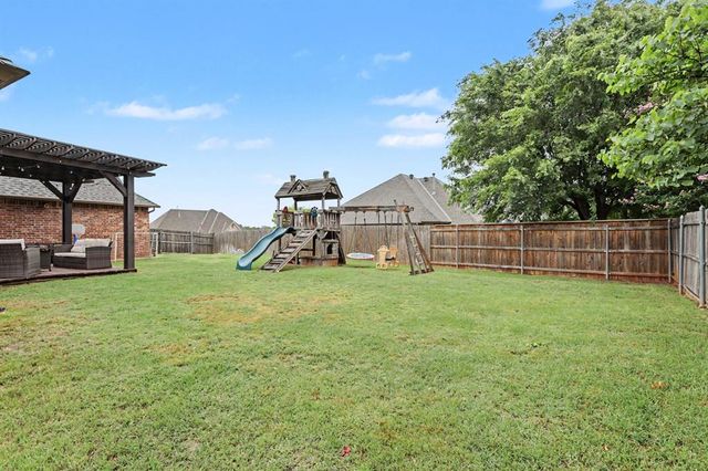 1901 Apache Trail, Edmond, OK 73003