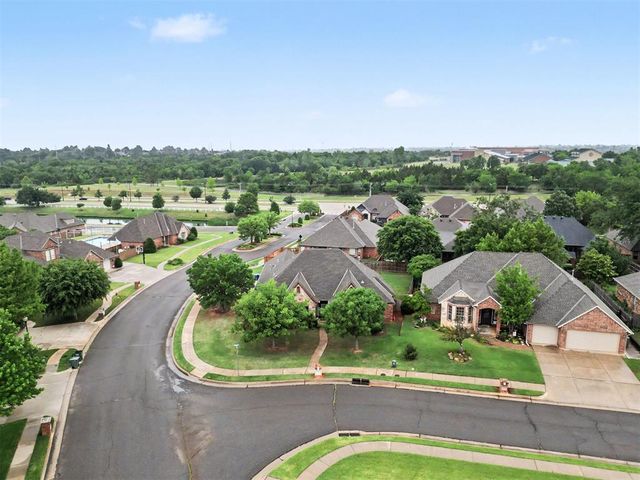 1901 Apache Trail, Edmond, OK 73003
