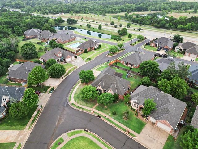 1901 Apache Trail, Edmond, OK 73003