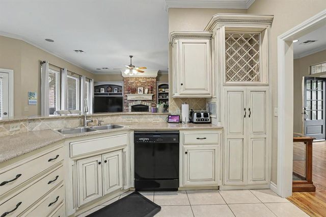 1901 Apache Trail, Edmond, OK 73003