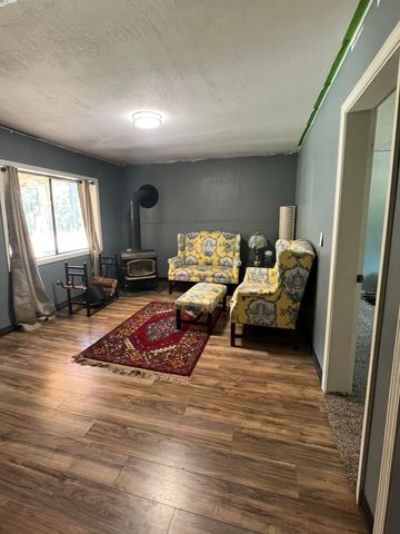 8511 McLaughlin Lane, Klamath Falls, OR 97601