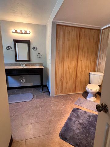 8511 McLaughlin Lane, Klamath Falls, OR 97601