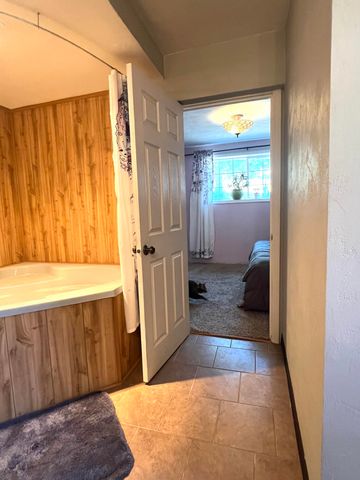 8511 McLaughlin Lane, Klamath Falls, OR 97601