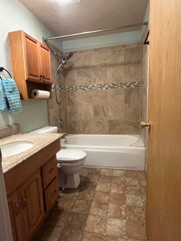 8511 McLaughlin Lane, Klamath Falls, OR 97601