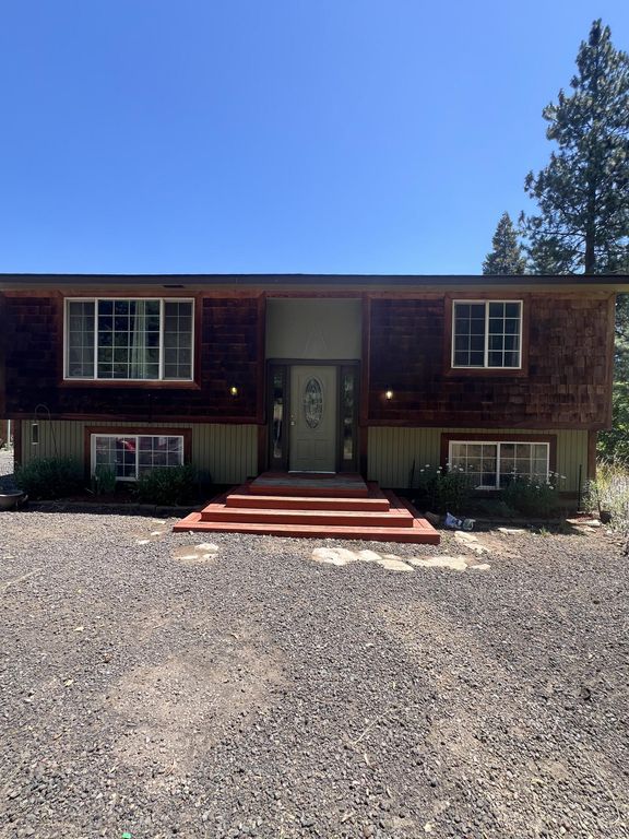 8511 McLaughlin Lane, Klamath Falls, OR 97601