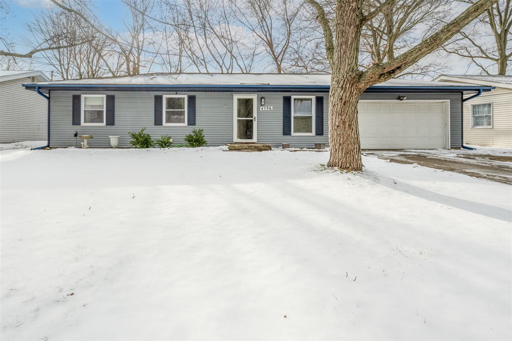 4596 Vista Drive, Bridgman, MI 49106