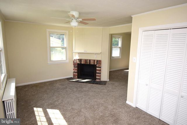 8742 LACKAWANNA AVE, Parkville, MD 21234