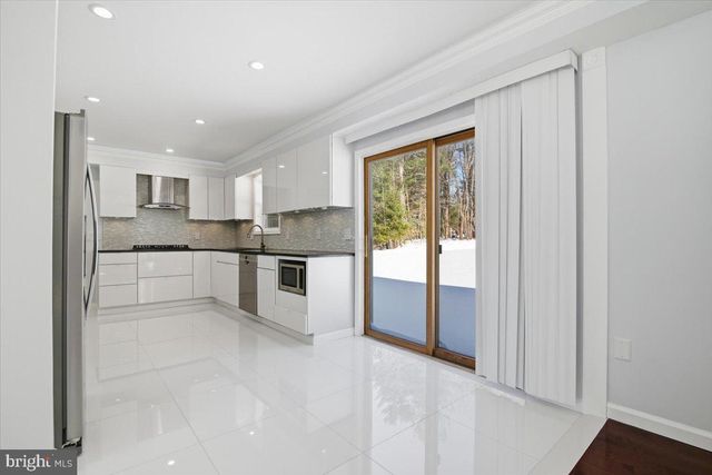 136 KIMBERLY DR, Blakeslee, PA 18610