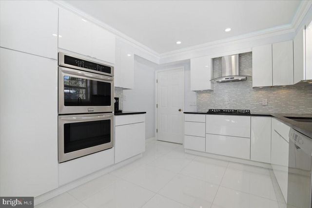 136 KIMBERLY DR, Blakeslee, PA 18610