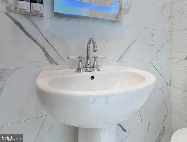 136 KIMBERLY DR, Blakeslee, PA 18610