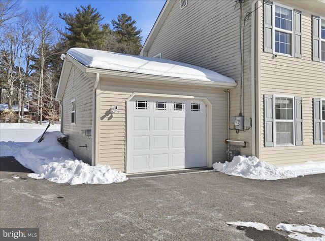 136 KIMBERLY DR, Blakeslee, PA 18610