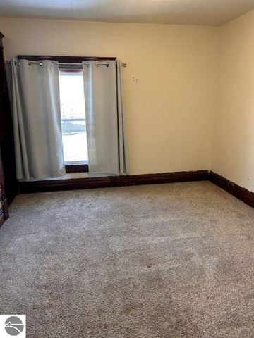 109 W Tyrell Street, St Louis, MI 48880