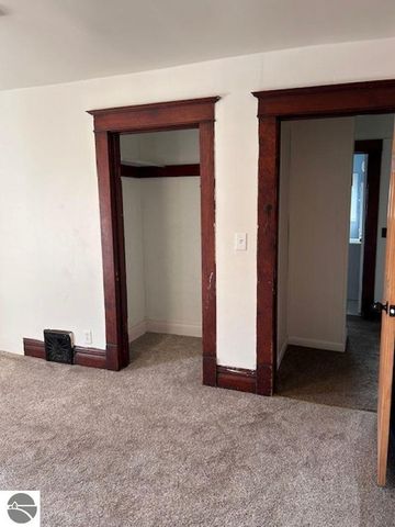 109 W Tyrell Street, St Louis, MI 48880