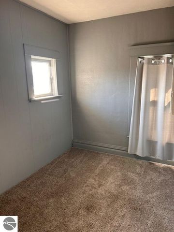 109 W Tyrell Street, St Louis, MI 48880