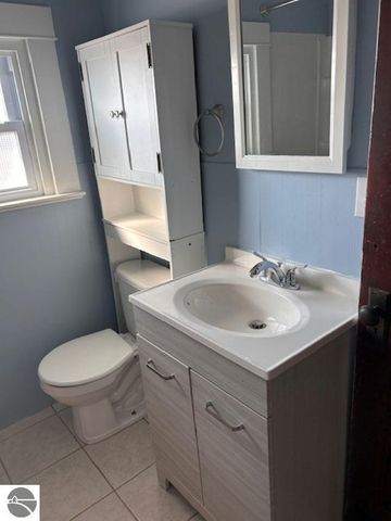 109 W Tyrell Street, St Louis, MI 48880