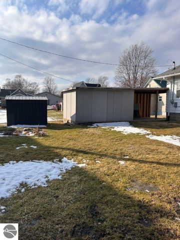 109 W Tyrell Street, St Louis, MI 48880