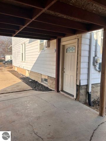 109 W Tyrell Street, St Louis, MI 48880