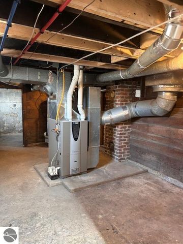 109 W Tyrell Street, St Louis, MI 48880