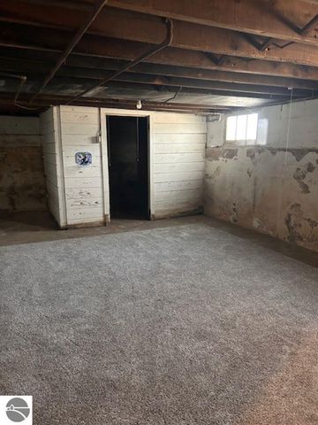 109 W Tyrell Street, St Louis, MI 48880