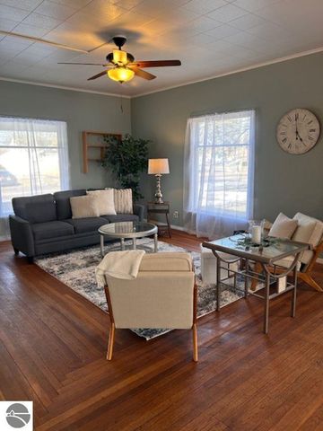 109 W Tyrell Street, St Louis, MI 48880