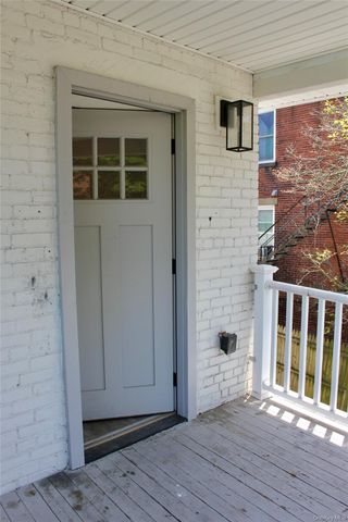 7 S Clinton Street 2, Poughkeepsie, NY 12601
