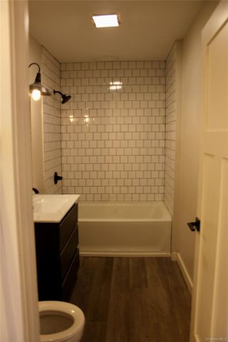 7 S Clinton Street 2, Poughkeepsie, NY 12601