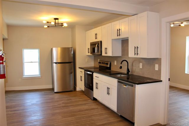 7 S Clinton Street 2, Poughkeepsie, NY 12601