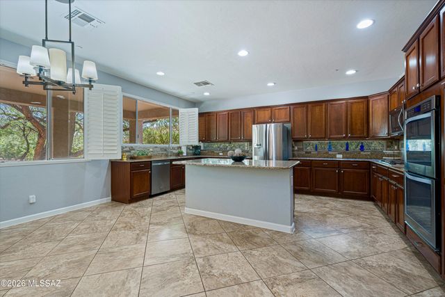7980 W Ironwood Reserve Court, Tucson, AZ 85743