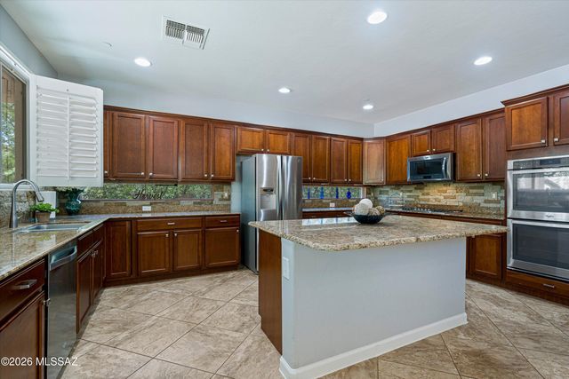 7980 W Ironwood Reserve Court, Tucson, AZ 85743
