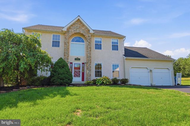 1062 KINGSCOTE DR, Harleysville, PA 19438