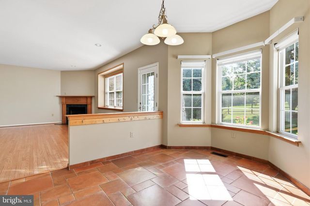 1062 KINGSCOTE DR, Harleysville, PA 19438
