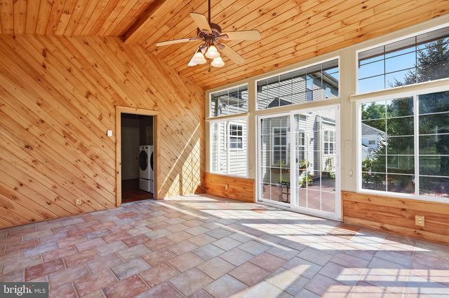 1062 KINGSCOTE DR, Harleysville, PA 19438