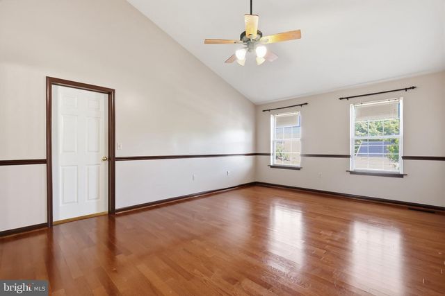 1062 KINGSCOTE DR, Harleysville, PA 19438