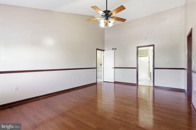 1062 KINGSCOTE DR, Harleysville, PA 19438