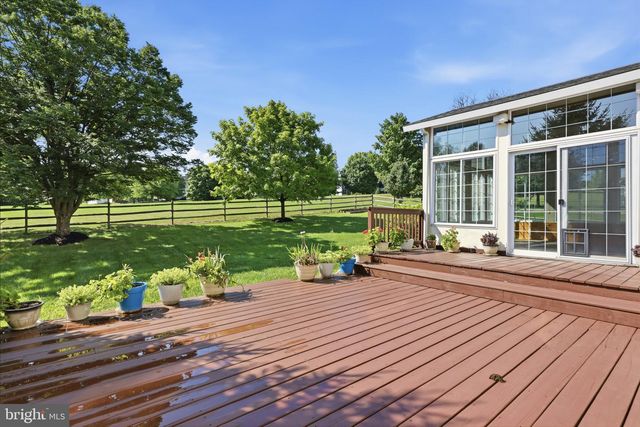 1062 KINGSCOTE DR, Harleysville, PA 19438