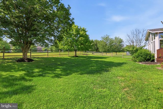 1062 KINGSCOTE DR, Harleysville, PA 19438
