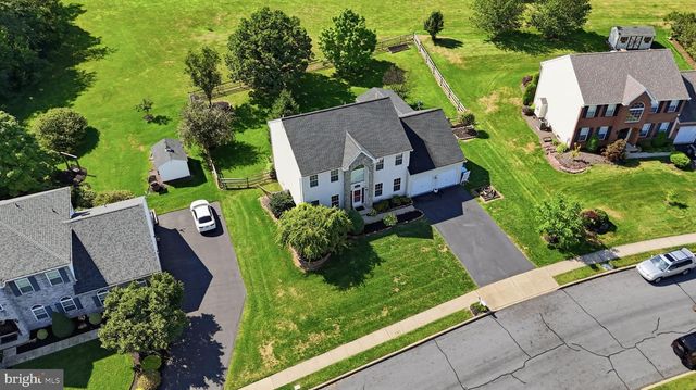 1062 KINGSCOTE DR, Harleysville, PA 19438