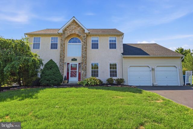 1062 KINGSCOTE DR, Harleysville, PA 19438