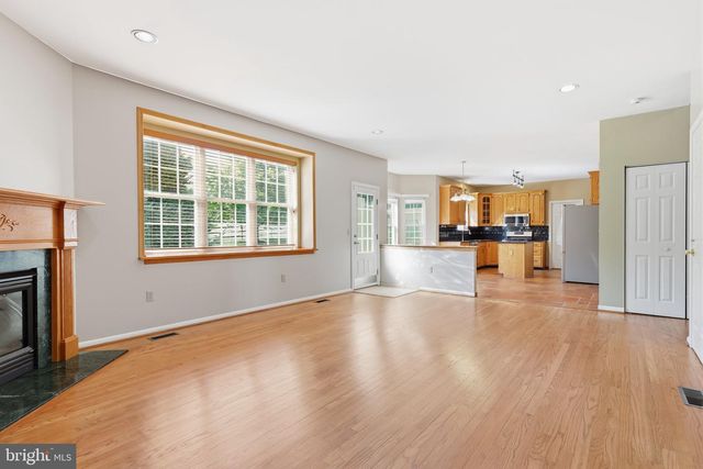 1062 KINGSCOTE DR, Harleysville, PA 19438
