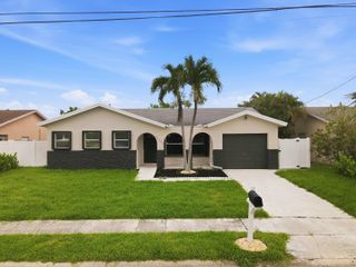 22267 SW 57th Avenue, Boca Raton, FL 33428