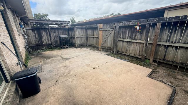 2155 Hazlitt Drive, Houston, TX 77032