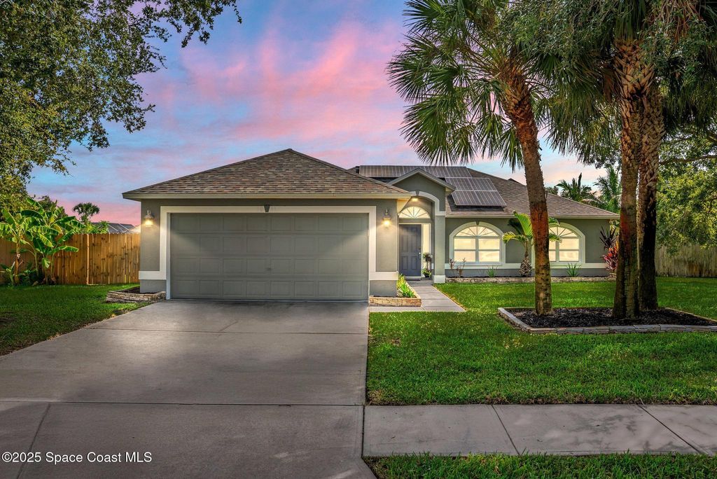1061 Egret Lake Way, Melbourne, FL 32940