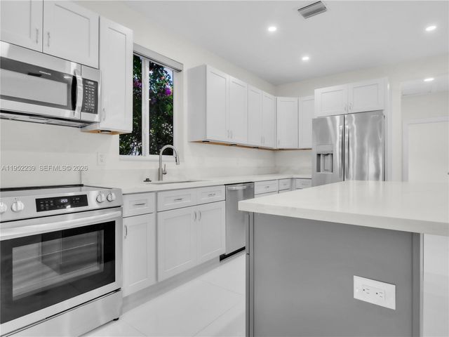 12608 SW 121st Ave, Miami, FL 33186